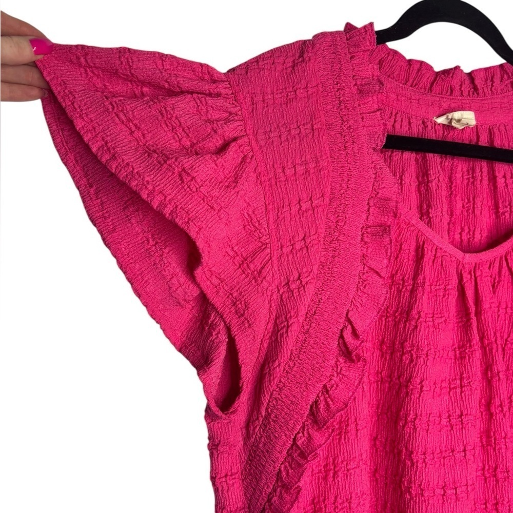 Umgee Barbie Flowy Pink Textured Blouse Size Large - Picture 2 of 9